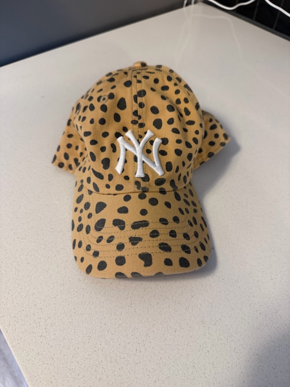 New York Yankees Leopard Print ’47 Brand Adjustable Hat Tan Black